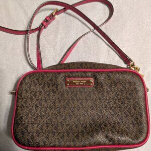 MICHAEL MICHAEL KORS CROSSBODY BAG- SIGNATURE-NWT-BROWN/ULTRA PINK